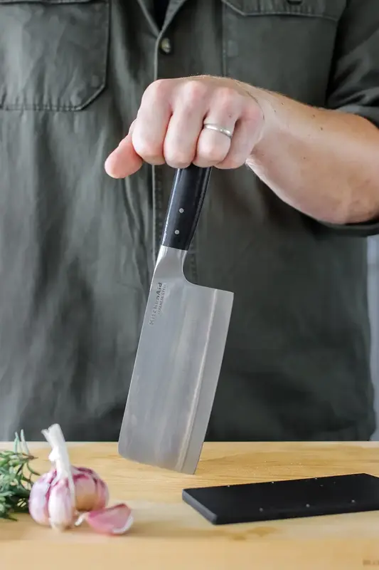 Ніж-топірець KitchenAid Coreline із захисним чохлом для леза, 15 см (KOG6IVSSOHOBA) - фото - №8