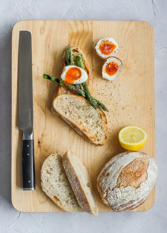 Ніж для хліба KitchenAid Coreline із захисним чохлом для леза, 20 см (KOG8IRSSOHOBA) - фото - №16