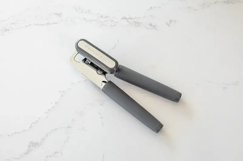 Відкривачка для банок та пляшок KitchenAid Coreline, 21 см, сірий (KES199OHCGG) - фото - №2