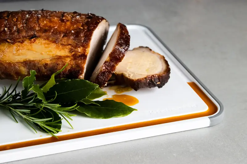 Доска для нарезки KitchenAid Universal, двухсторонняя, 35,5 х 28 х 1 см (KEG700NOSMGA) - фото - №8