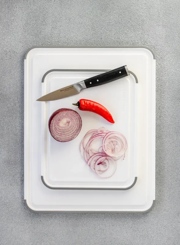 Дошка для нарізки KitchenAid Universal, двостороння, 20,3 х 25,3 х 1 см (KEG701NOSMGA) - фото - №4