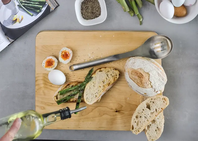 Ложка кухонна з прорізами KitchenAid Premium, 33,8 см (KMG004OHSS) - фото - №8