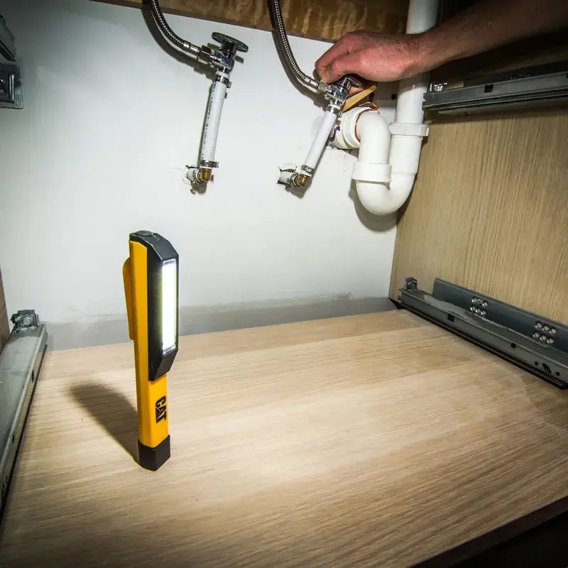 Кишеньковий ліхтарик CAT з магнітом і кліпсою, 175 лм - фото - №3