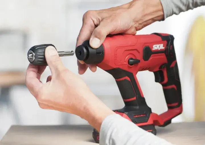 Перфоратор акумуляторний SKIL 3810 CA SDS-plus+ШЗП 900Вт без АКБ та ЗП - фото - №1