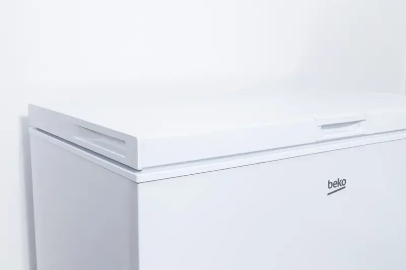 Морозильна скриня Beko CF200W фото