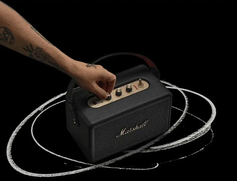 Акустика Marshall Portable Speaker Kilburn III Black and Brass (1007443) - фото - №5