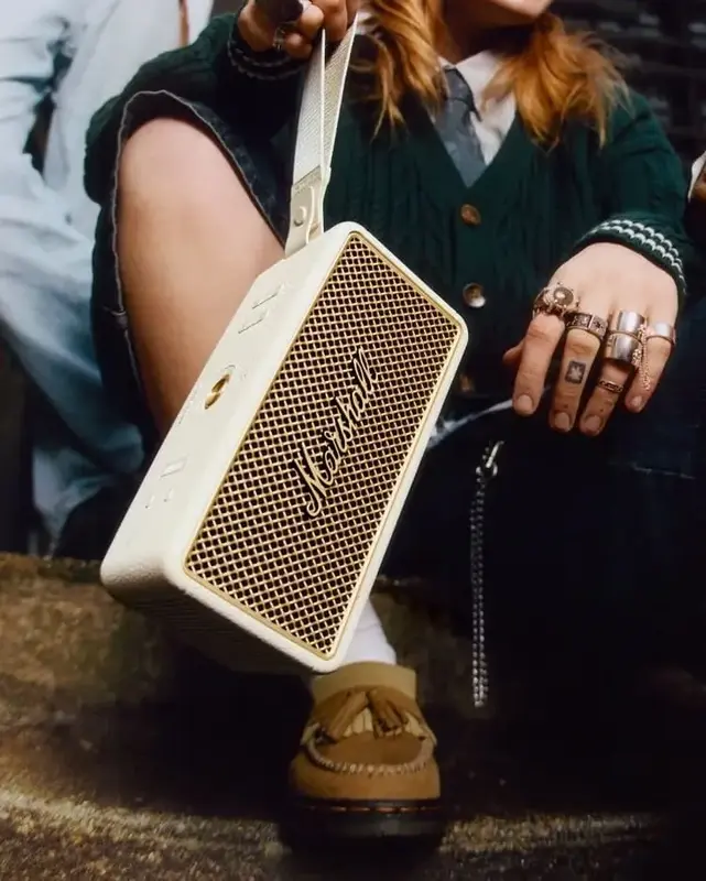 Акустика Marshall Portable Speaker Middleton II Cream (1007429) - фото - №4