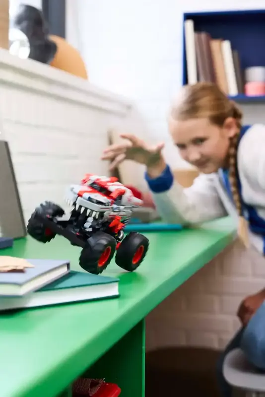 Конструктор LEGO Technic Monster Jam ThunderROARus з інерційним двигуном, 42200 - фото - №7