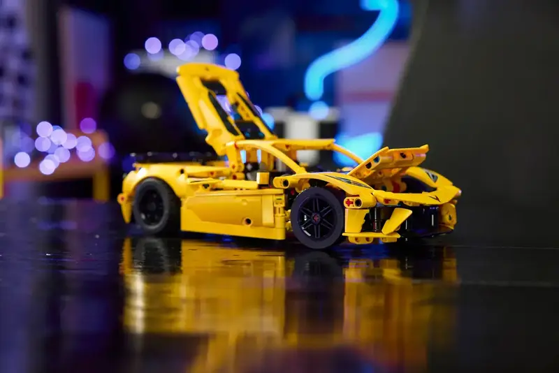 Конструктор LEGO Technic Chevrolet Corvette Stingray, 42205 - фото - №8