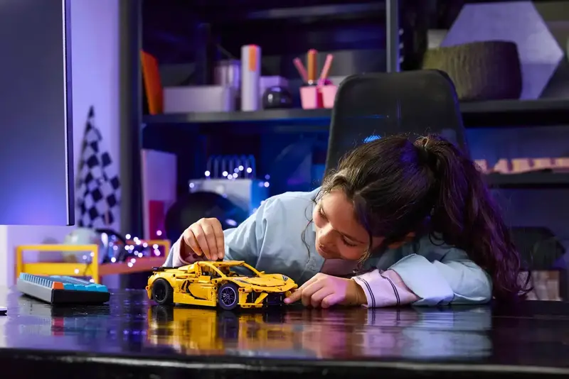 Конструктор LEGO Technic Chevrolet Corvette Stingray, 42205 - фото - №7