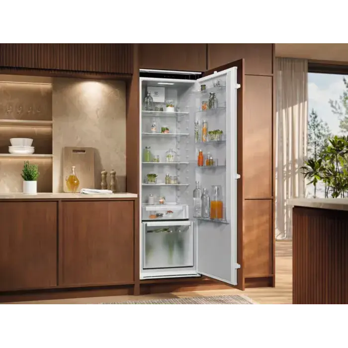 Встраиваемый холодильник ELECTROLUX ERD6DE18S1 - фото - №8