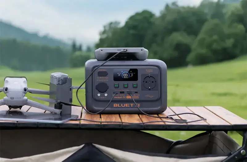 Зарядная станция Bluetti Premium 30 V2 320Wh 88889mAh 600W - фото - №1