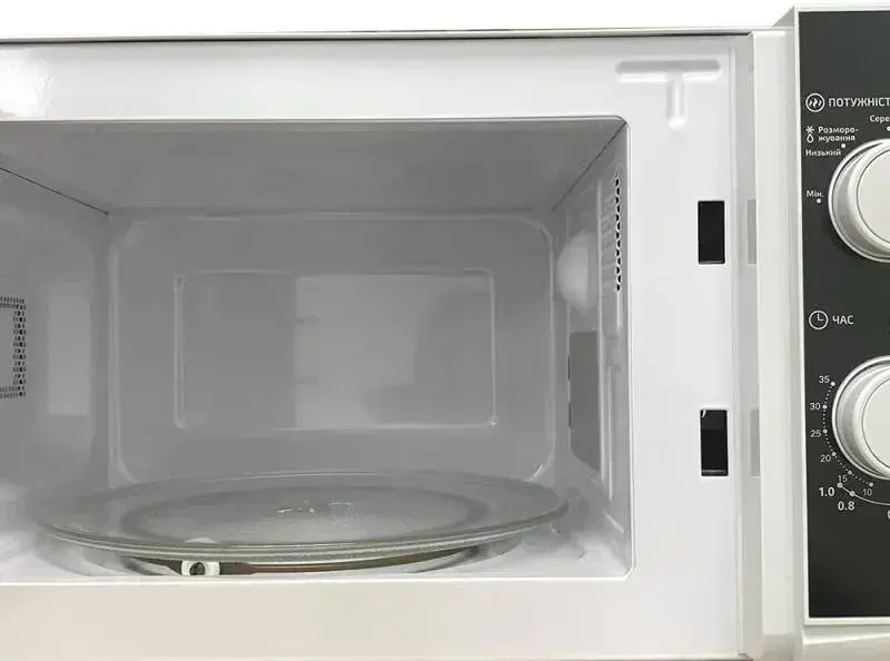 Микроволновая печь Grunhelm 20MX730-W - фото - №3