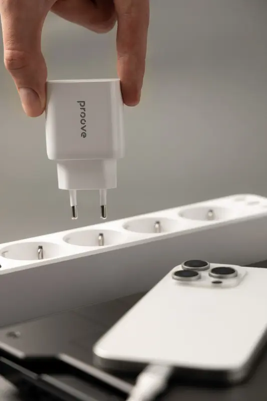 Ун. МЗП Proove Rapid 30W 2xUSB-A + Type-C белый - фото - №9