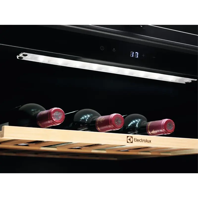 Винный шкаф Electrolux EWUS020B5B - фото - №5