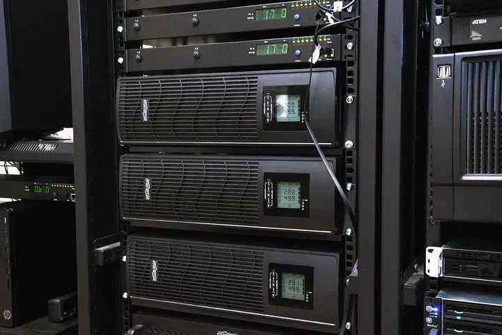 Джерело безперебійного живлення 3000VA, LCD, USB, серія Pro EnerGenie (EG-UPSRACK-13) - фото - №6