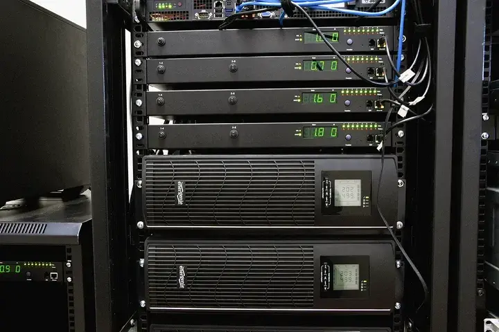 Джерело безперебійного живлення 3000VA, LCD, USB, серія Pro EnerGenie (EG-UPSRACK-13) - фото - №5