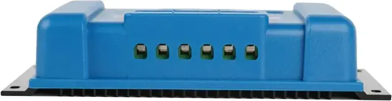 Контролер заряду Victron Energy BlueSolar PWM-LCD&USB 12/24V-30A (30A, 12/24В) - фото - №1