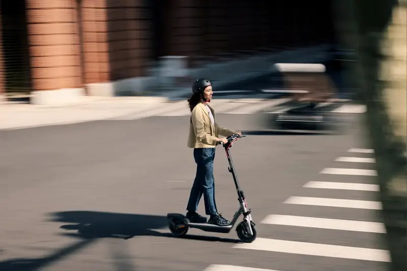 Електросамокат Segway-Ninebot F3 E Grey (AA.05.17.01.0005) - фото - №7