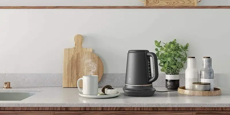 Електрочайник Electrolux 1.7л E7K1-6BP - фото - №6