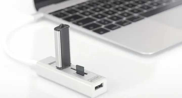 HUB DIGITUS USB-C to 3xUSB-A/SD/MicroSD - фото - №1