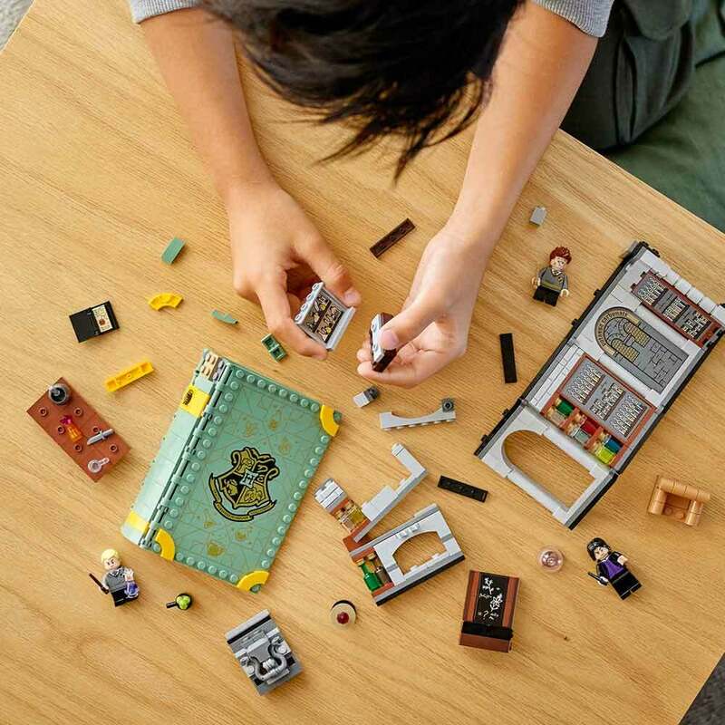 Конструктор LEGO Harry Potter у Гоґвортсі: Урок зілляваріння 76383 фото