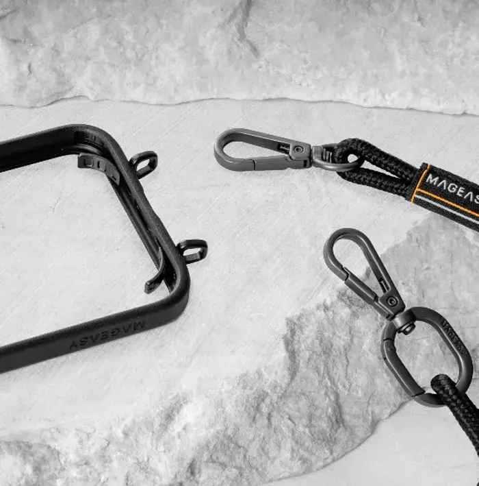 Чохол для iPhone 15 Pro SwitchEasy ROAM + Strap Black (MPH56P164BK23) - фото - №5