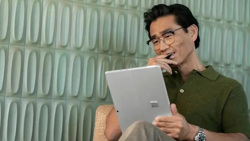 Microsoft Surface Pro 10 Ultra 7 64/1TB Platinum (ZEA-00001) фото