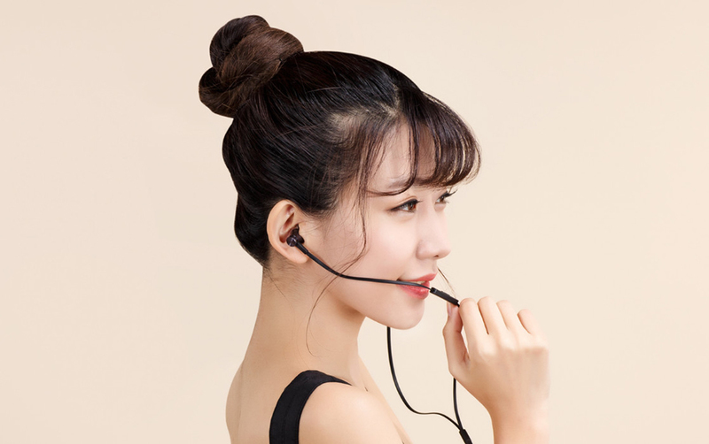 Наушники Xiaomi Mi In-ear headphones Basic (silver) фото