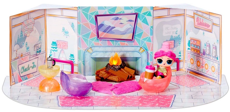 Игровой набор с куклой L.O.L. Surprise! Маленькие комнатки - Шале с камином Милой Крошки 576624 фото