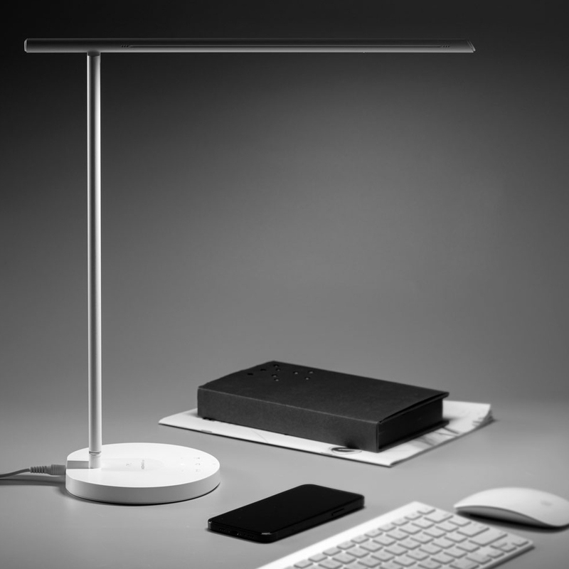 Настільна лампа Momax Bright IoT Lamp with Wireless Charging 10W (QL6SEUW) White фото