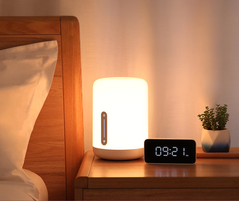 Настольная смарт-лампа Xiaomi Mi Home Bedside Lamp 2 (MJCTD02YL) (MUE4093GL/MUE4085CN) White фото