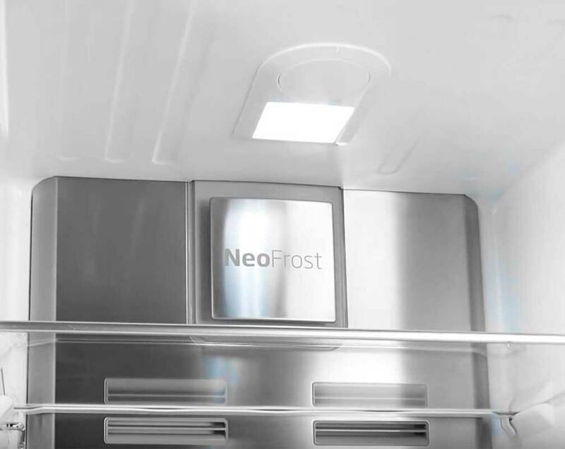 Двухкамерный холодильник Beko RCSA270K20W фото