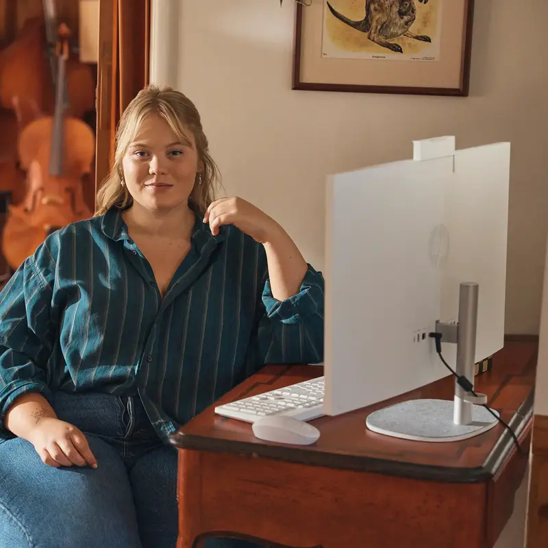 Моноблок HP All-in-One 27-cr0068ua Shell White (AE0P9EA) - фото - №4