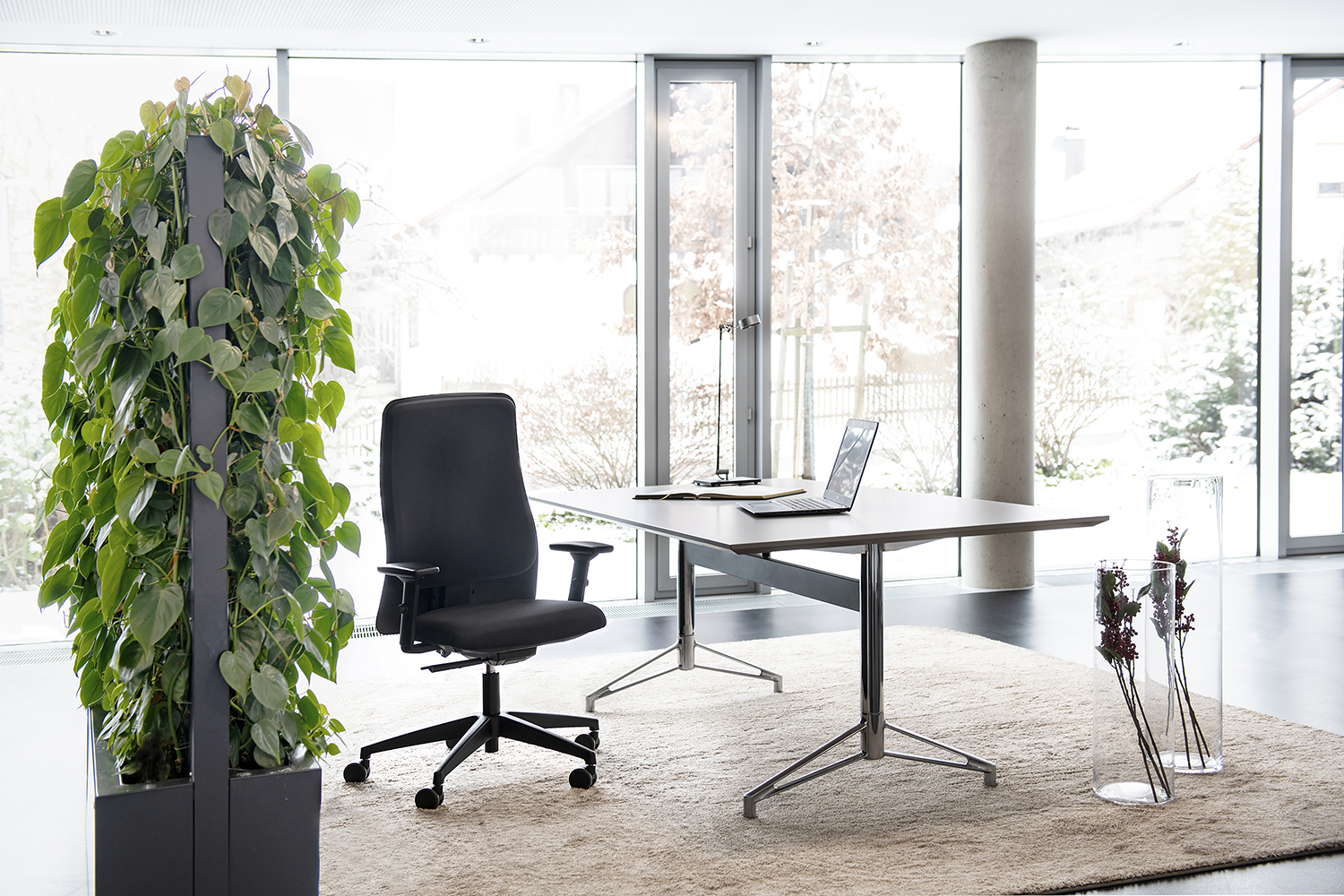 Interstuhl 152ll Black