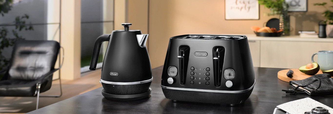 De'Longhi KBIN 2001. W - Electric Kettle