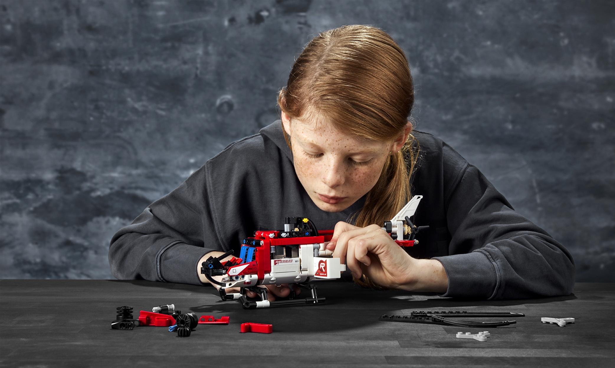 Конструктор LEGO Technic Спасательный вертолет 42092. Купить Конструктор  LEGO Technic Спасательный вертолет 42092 по низкой цене в Киеве, Харькове,  Одессе, Днепре, Николаеве, Запорожье, Украине | Цитрус